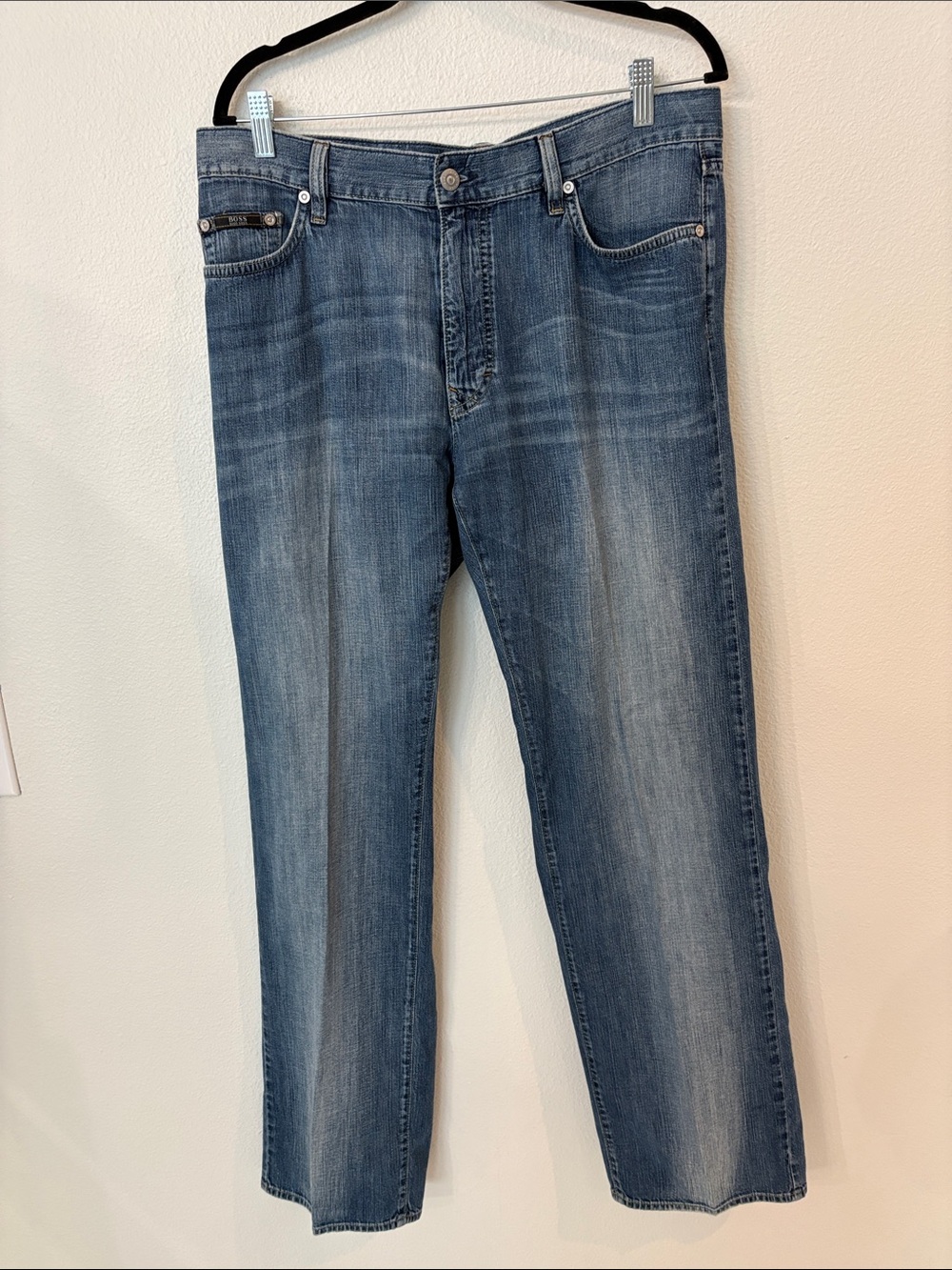 Hugo Boss “Texas” Men’s Medium Blue Straight Jeans size 35x34